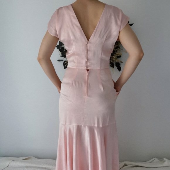 Medium vintage pink satin cocktail dress, women's retro evening wear - Picture 7 of 10